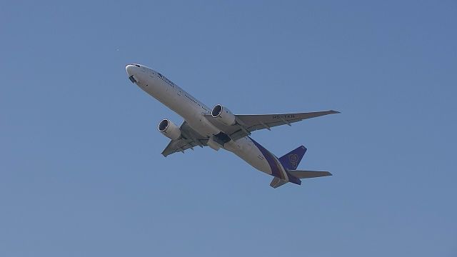 BOEING 777-300ER (HS-TKN)