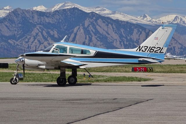 Cessna 310 (N3162L)