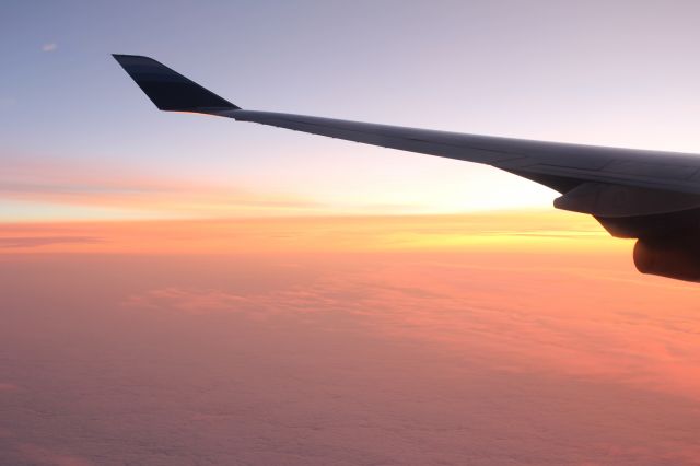 Boeing 747-400 (N117UA) - A beautiful sunrise on our way from HKG-SFO