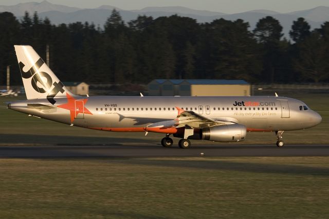 Airbus A320 (VH-VQS) - 5 JAN 2009