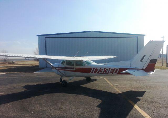 Cessna Skyhawk (N733ED)