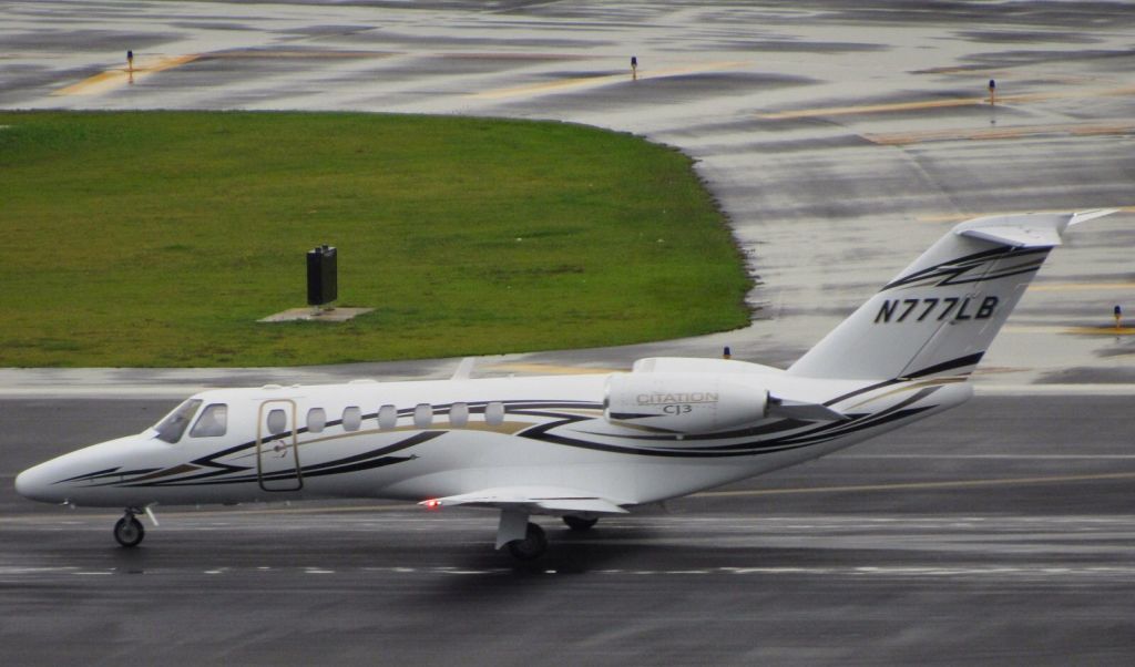 Cessna Citation CJ3 (N777LB)