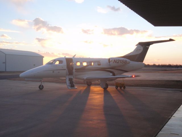 Embraer Phenom 100 (N21SB)