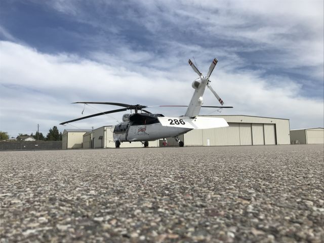 Sikorsky S-70 (N8286)