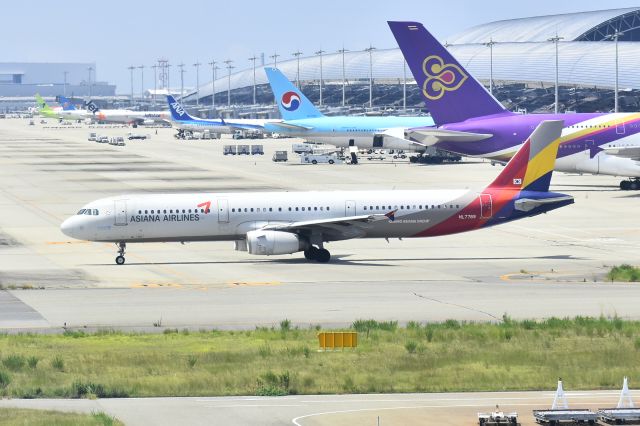 Airbus A321 (HL7789)