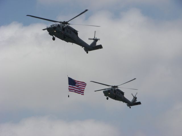 — — - Red Bull Air Race 2008  San Diego, CA  Opening flag flyby salute!