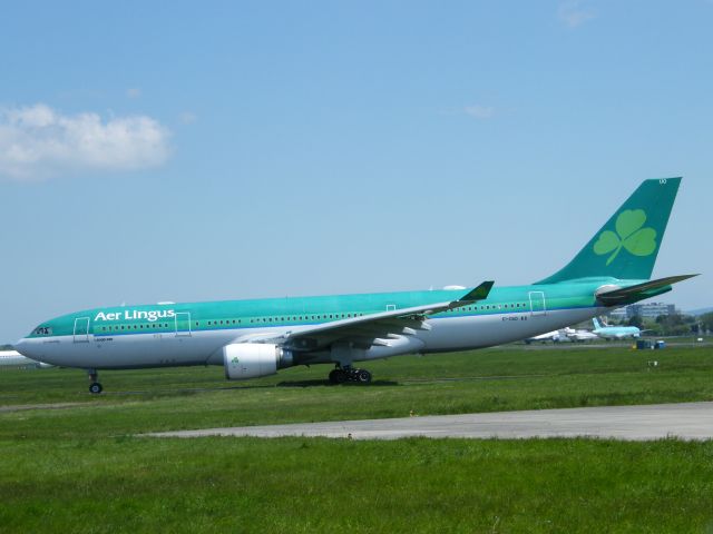 Airbus A330-300 (EI-DUO)