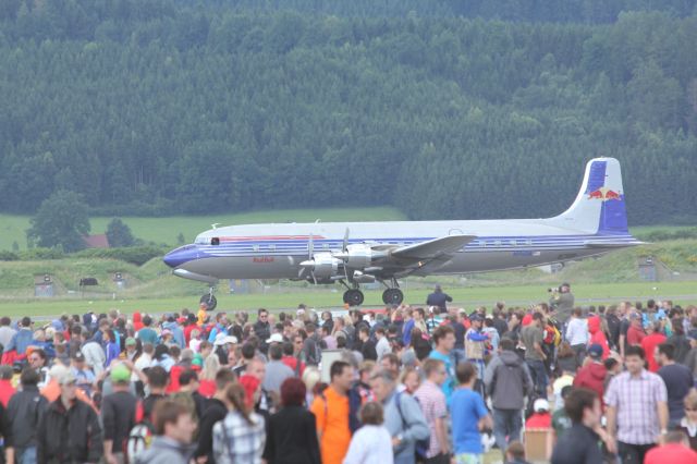 Douglas DC-6 (N996DM)