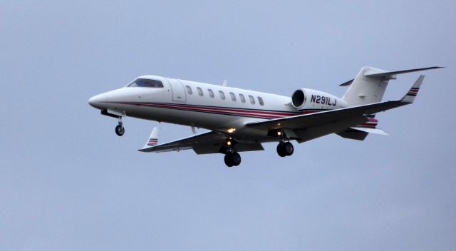 Learjet 45 (N291LJ) - On final is this 2006 Learjet 45 in the Winter of 2019.