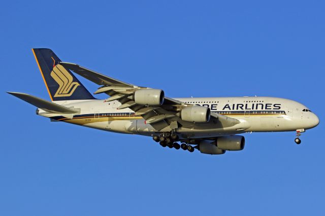 Airbus A380-800 (9V-SKB)