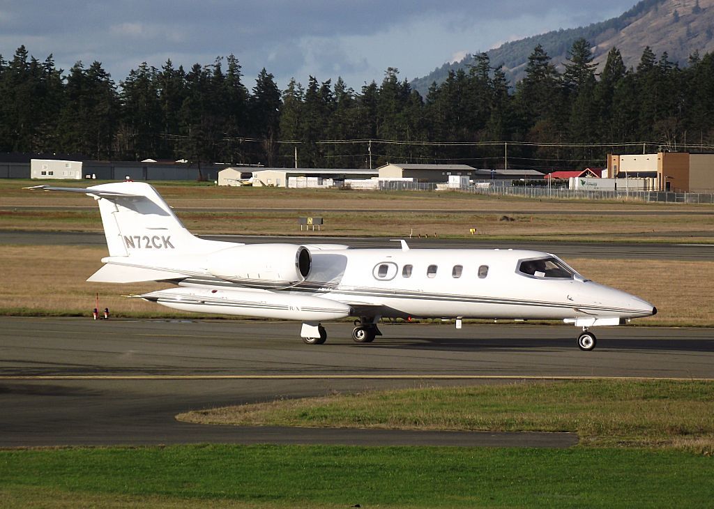 Learjet 35 (N72CK)