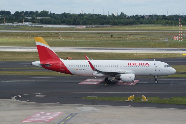 Airbus A320 (EC-LXQ) - Iberia A320-216 cn5692