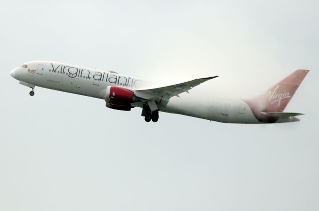 Boeing 787-8 (G-VWHO) - 'Mystery Girl' climbing into the fog