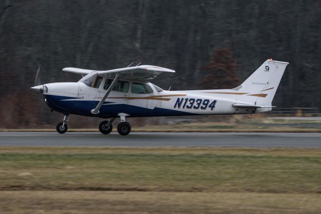 Cessna Skyhawk (N13394)