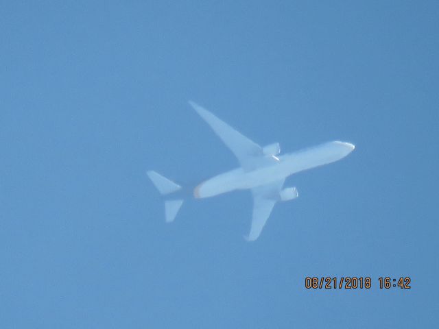 BOEING 767-300 (N339UP)