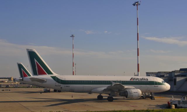 Airbus A320 (I-BIKD) - Alitalia Airbus A320-214 I-BIKD in Rome Fiumicino Airport