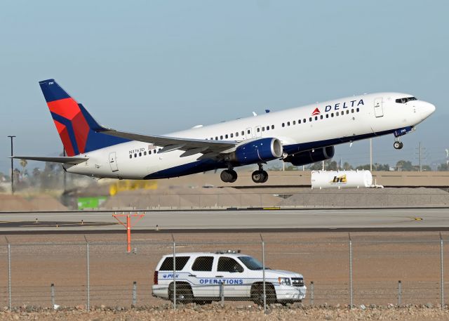 Boeing 737-800 (N3763D)