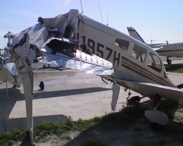 Piper Cherokee (N1957H) - High Winds At KDTS In Florida.