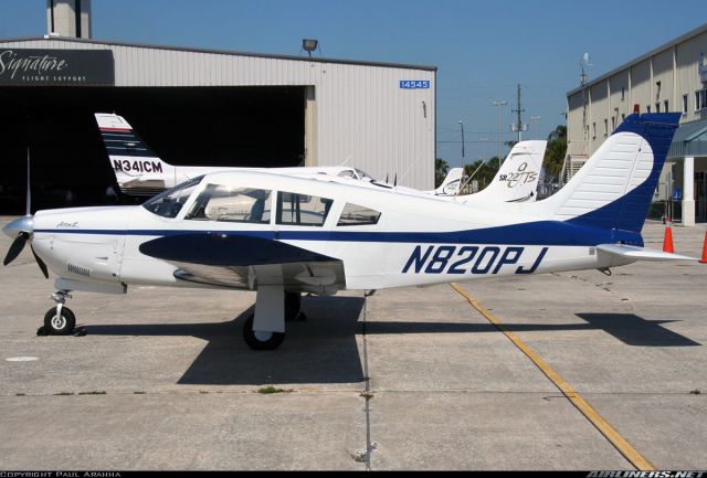 Piper Cherokee Arrow (N820PJ)