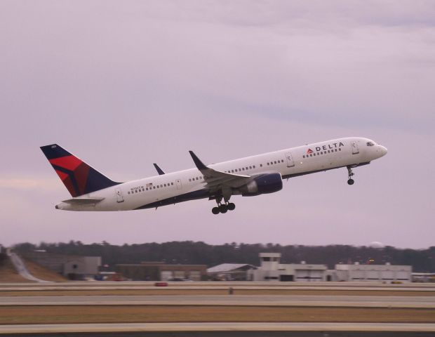 Boeing 757-200 (N706TW)