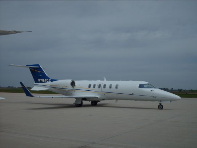 Learjet 40 (N784CC)