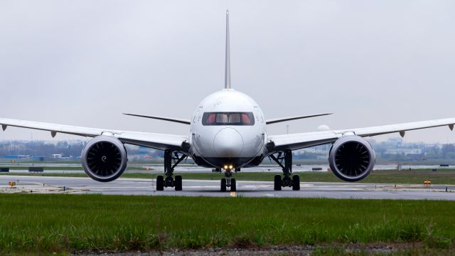 Boeing 787-9 Dreamliner (C-FRTG) - An Air Canada Boeing 787-9 Dreamliner taxiing to Runway 23 on April 27, 2024. Inbound to Tokyo (HND).