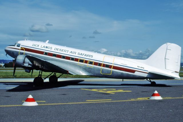 VH-BPN — - DICK LANGS DESERT-AIR SAFARIS - DOUGLAS C-47B SKYTRAIN (DC-3) - REG : VH-BPN (CN 16197/32945) - WEST BEACH ADELAIDE SA. AUSTRALIA - YPAD (27/9/1992)