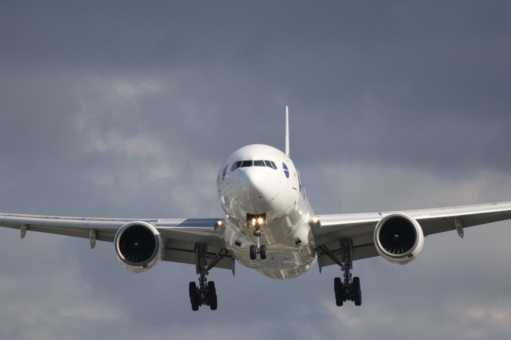 Boeing 777-200 (JA771J) - April 15th 2018:HND-ITM.