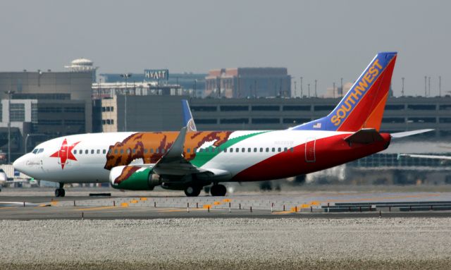 BOEING 737-300 (N609SW)