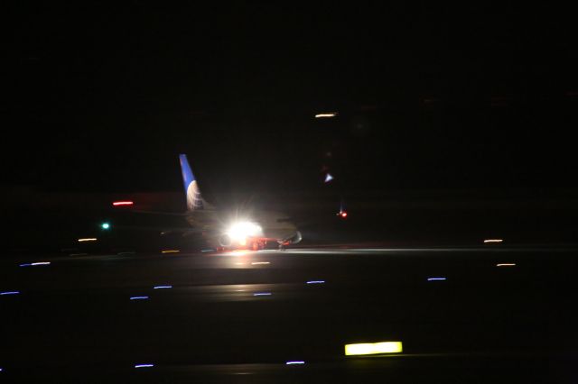 Boeing 737-700 (N27734)