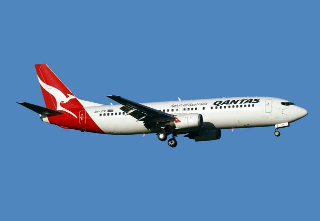 BOEING 737-400 (ZK-JPT)