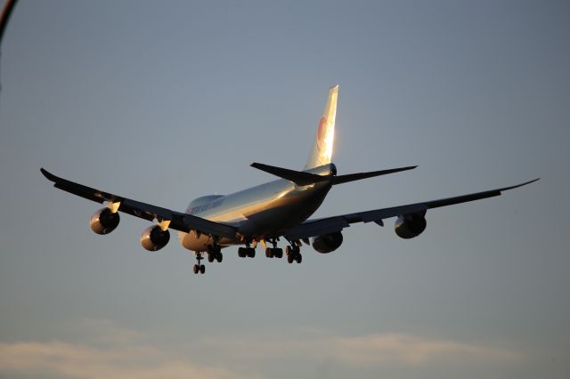 BOEING 747-8 (HL7609)