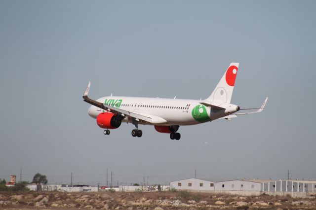 Airbus A320 (XA-VIB) - FINAL APPROACH 27 MMTJ