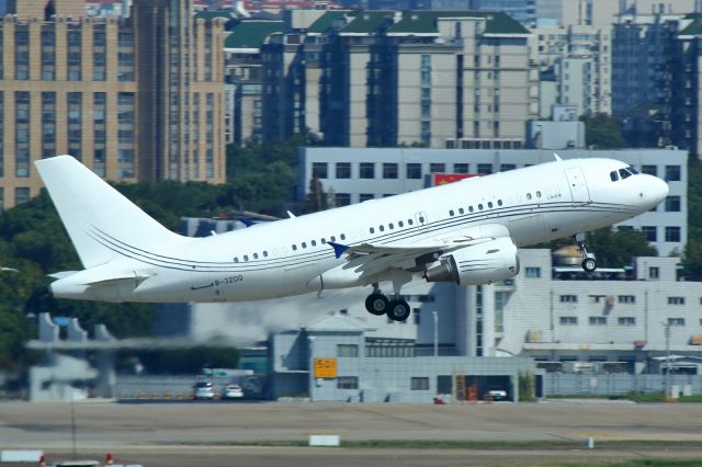 Airbus A319 (B-320Q)