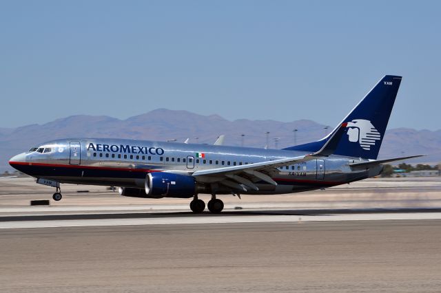 Boeing 737-700 (XA-VAM)