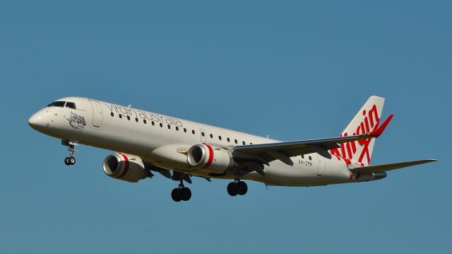 Embraer ERJ-190 (VH-ZPR) - Virgin Flight DJ224 from Adelaide landing at Melbourne Airport RWY 34. Virgin Australia VH-ZPR Embraer, ERJ 190-100IGW (E190) 19/10/2011