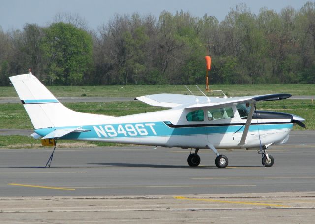 Cessna Centurion (N9496T) - Parked at the Shreveport Downtown airport.