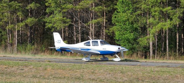 Cirrus SR-22 (N6CD) - SR22 Arriving