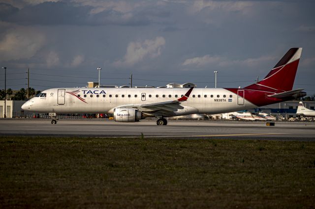 Embraer ERJ-190 (N938TA) - At Miami International Airport