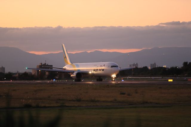 BOEING 767-300 (JA613A) - October 08, 2024:HKD-HND.