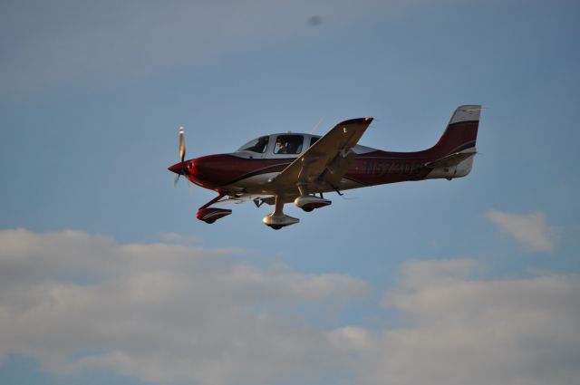 Cirrus SR-22 (N573DS)