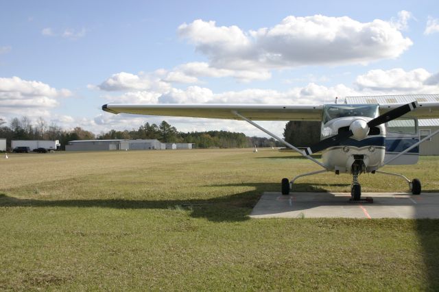 Cessna Skylane (N756FD) - Cessna Skylane 182RG