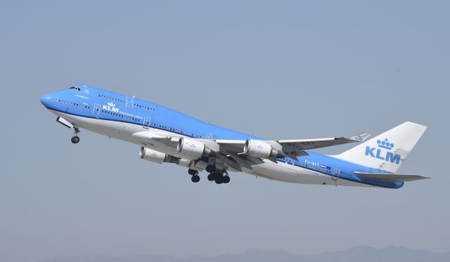 Boeing 747-400 (PH-BFT) - Departing LAX