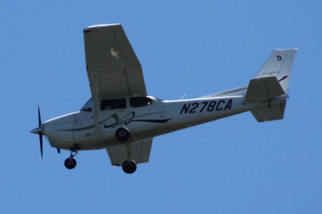 Cessna Skyhawk (N278CA) - Over Mercer Island, WA