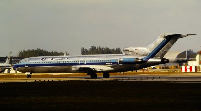 Boeing 727-100 (N8842E) - B727-200  1976