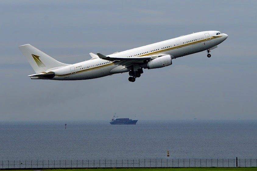 Airbus A330-200 (HZ-SKY2) - The Luxuary Of the 1001 Nights 