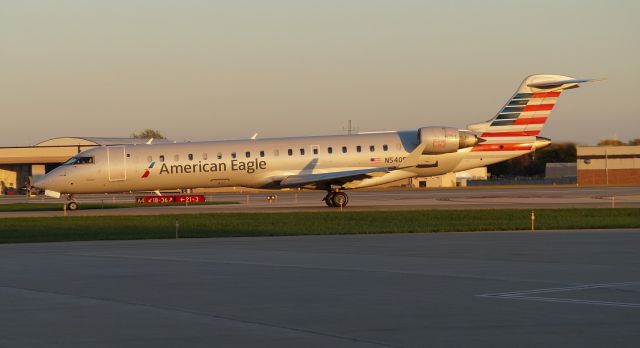 Canadair Regional Jet CRJ-700 (N540EG)