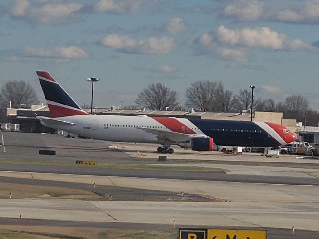 BOEING 767-300 (N36NE) - Have the Patriots sold this? Back to the desert?