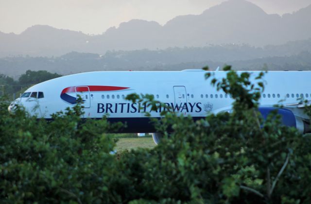 Boeing 777-200 (G-VIIP)