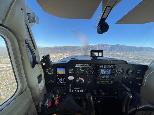 Cessna Commuter (N61041) - North bound towards Mt.Baldy